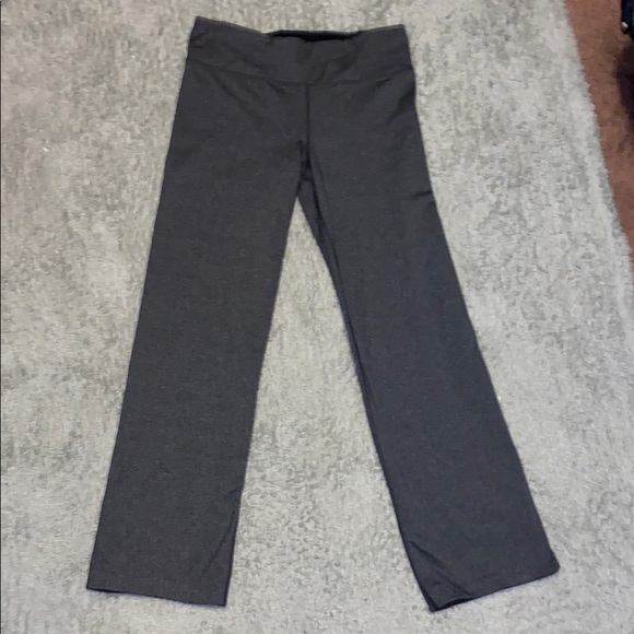 Must Bundle For $3 Deal! Kirkland women’s M gray workout pants - Picture 1 of 5